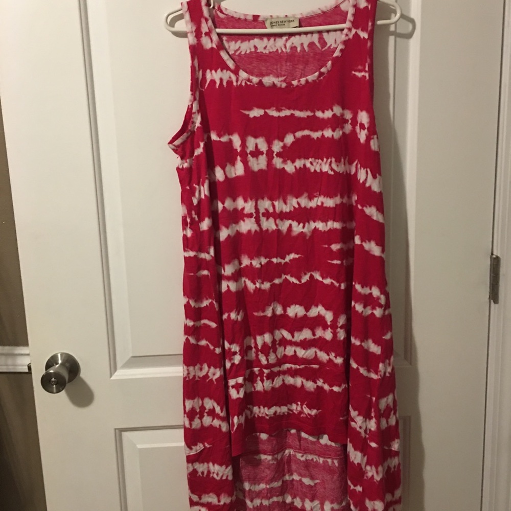Magenta and white flowy sun dress! 😁